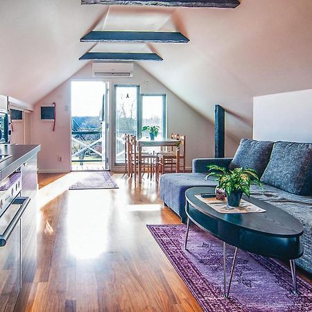 Cozy Apartment In Klintehamn With Wifi Exterior photo
